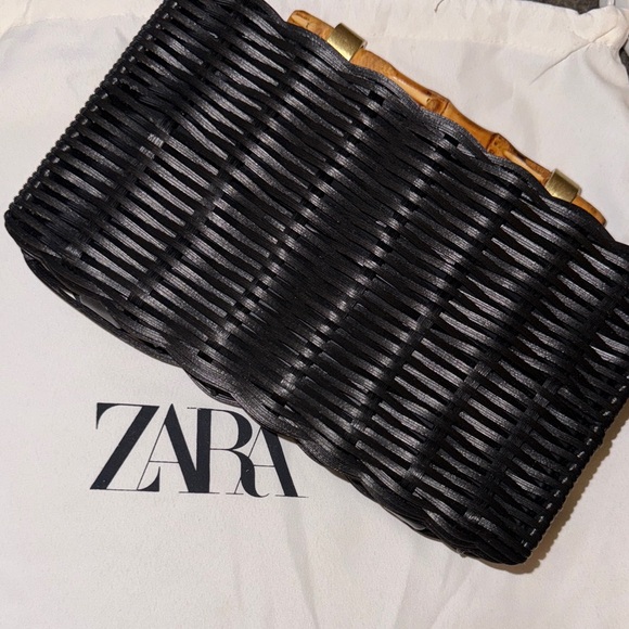 🆕 ZARA WOVEN MINAUDIÈRE BRAIDED RIGID HANDLE SHOULDER GOLD SHOULDER STRAP BLACK - Picture 3 of 7
